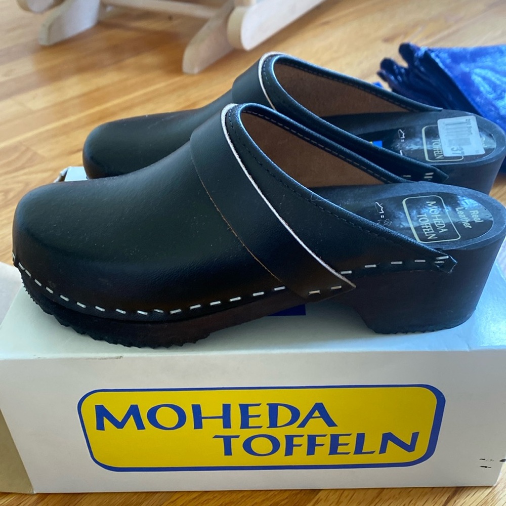 NWT Authentic  Swedish leather clogs black size eur 37 /us 64
